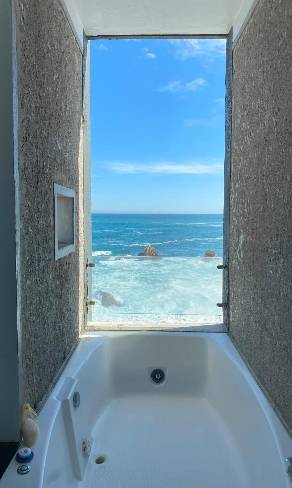 Radisson Blu Acqua Hotel & Spa กอนกอน ภายนอก รูปภาพ View from the window of the lighthouse