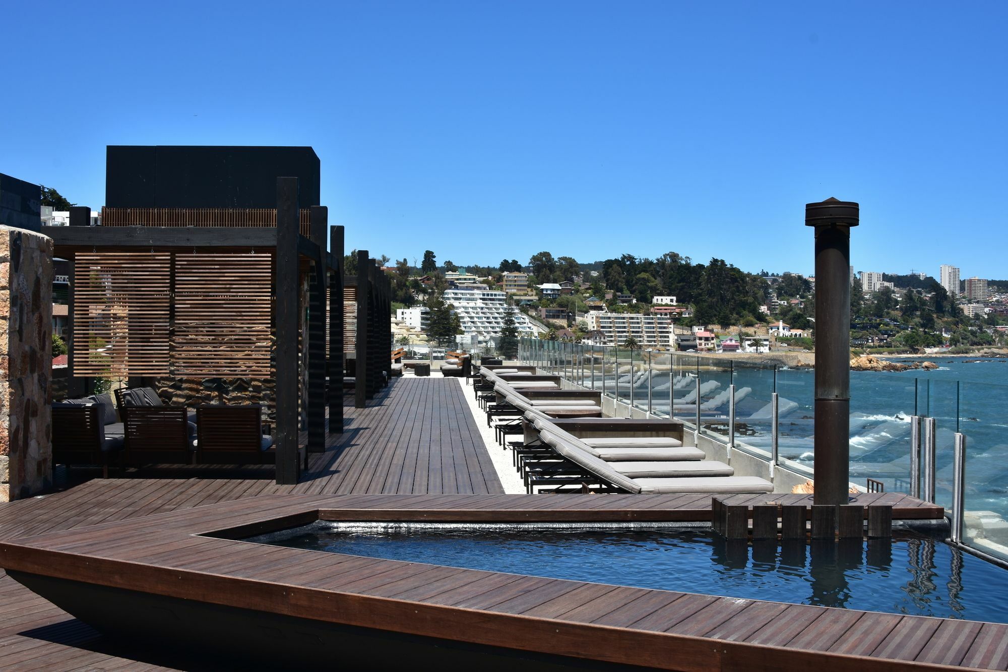 Radisson Blu Acqua Hotel & Spa กอนกอน ภายนอก รูปภาพ Rooftop pool at the Hotel Kabuki